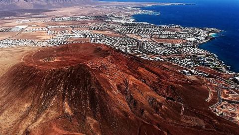 Montaña Roja de Lanzarote