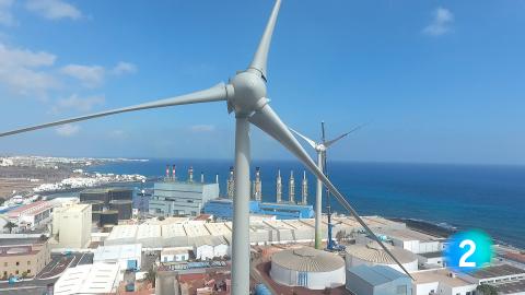 Un aerogenerador en Lanzarote