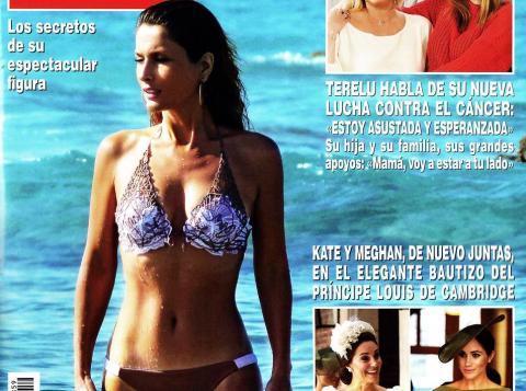 portada de revista con Paloma Cuevas en bikini