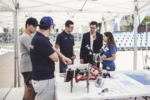 Pablo Rodríguez en el Taller de robótica