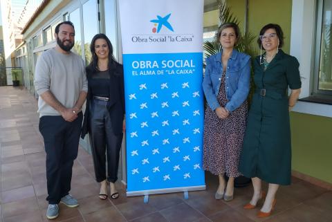 Marco Lorenzo, Yaiza Cáceres, Laura García y Mónica Barreta en el Residencia de Mayores de Tijarafe