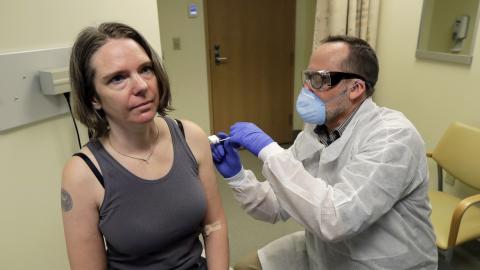 Inician las primeras pruebas en humanos de la vacuna contra el coronavirus en EE.UU.