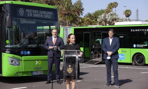 Santa Cruz de Tenerife comienza la renovación de la flota de guaguas urbanas 