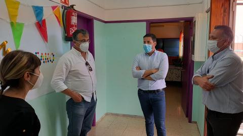 Héctor Suárez y  Juan Francisco Artiles visitan la Escuela Rural La Gavia. Telde