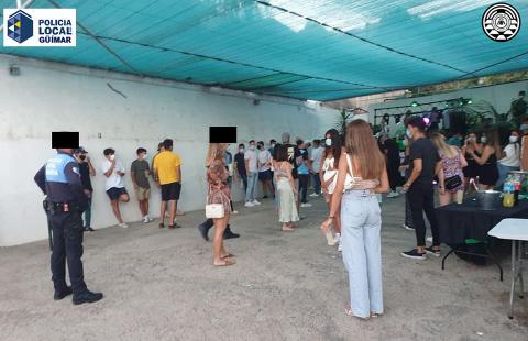 Fiesta ilegal en Tenerife con 78 personas sin protección 
