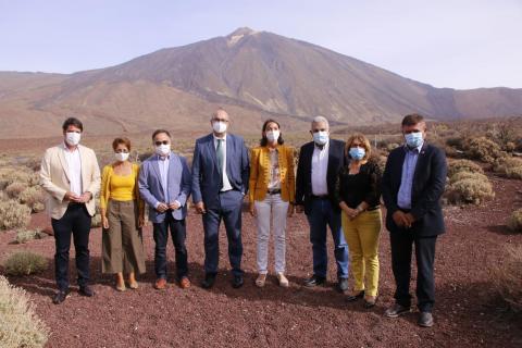 La ministra Reyes Maroto anuncia un plan específico para el turismo de Canarias
