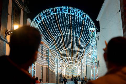 La Laguna enciende la Navidad de forma simultánea en todos sus barrios / CanariasNoticias.es