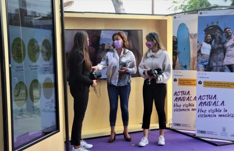 Stand de realidad virtual con motivo Día Internacional de la Eliminación de la Violencia Contra la Mujer / CanariasNoticias.es