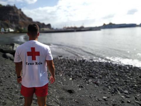 Socorrista en la playa de San Sebastián de La Gomera