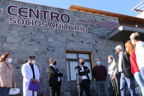 Ángel Víctor Torres visita el Centro sociosanitario de Echedo en El Hierro / CanariasNoticias.es