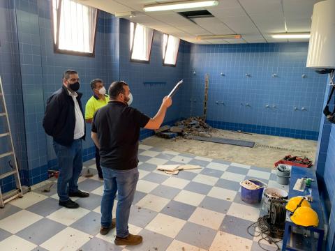 Remodelación de los vestuarios del campo de fútbol Pedro Miranda en Telde / CanariasNoticias.es Remodelación de los vestuarios del campo de fútbol Pedro Miranda en Telde / CanariasNoticias.es