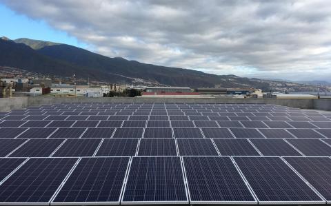 Placas de energía fotovoltaica en Canarias / CanariasNoticias.es