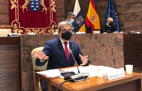 Román Rodríguez en el Parlamento de Canarias / CanariasNoticias.es