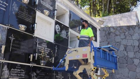 Plataforma elevadora portaféretos para el cementerio de Valleseco / CanariasNoticias.es