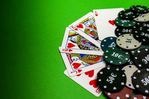 El Blackjack: uno de los juegos de cartas más jugados y su maravillosa historia en el cine