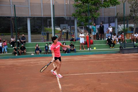 Carla Suárez inaugura las nuevas pistas de tenis del Club de Tenis Las Rehoyas