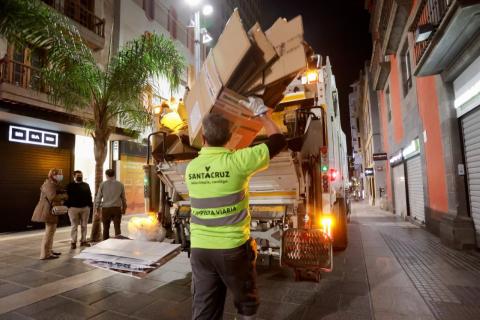 Limpieza. Santa Cruz de Tenerife/ canariasnoticias.es Limpieza. Santa Cruz de Tenerife/ canariasnoticias.es