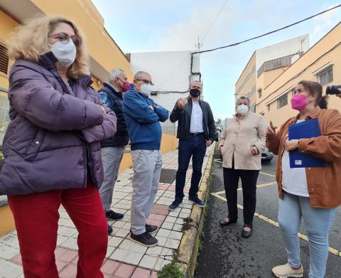 Augusto Hidalgo visita el barrio de Las Mesas / CanariasNoticias.es