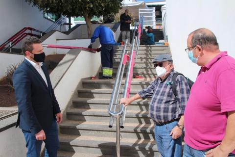 Yaiza mejora la seguridad en escaleras y rampas de Playa Blanca / CanariasNoticias.es