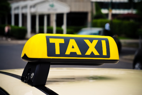 Traslados y taxis en aeropuerto de Lanzarote a cualquier punto de la isla