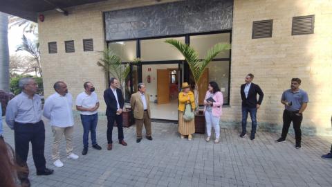 Visita de una delegación de empresarios de La Gomera a Arinaga/ canariasnoticias.es