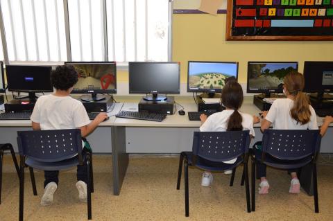 Alumnos recreando el yacimiento de Risco Caído en Minecraft / CanariasNoticias.es