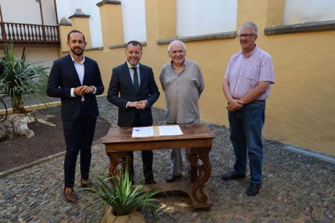 Gáldar adquiere 125 piezas de alfarería tradicional de Hoya de Pineda para el Museo Agáldar