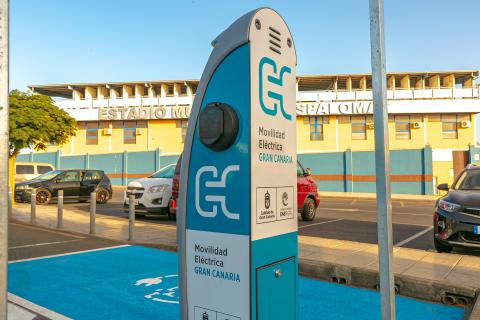 Punto de recarga de vehículos eléctricos en Gran Canaria / CanariasNoticias.es