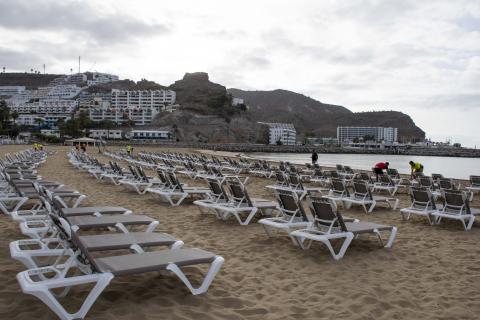 El Ayuntamiento de Mogán ya gestiona los servicios en la playa de Puerto Rico / CanariasNoticias.es 