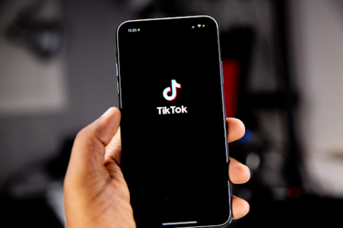 Descubre cómo comprar seguidores en TikTok