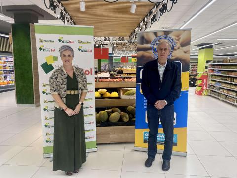 Virginia Ávila (Fundación DinoSol) y Pedro Llorca (Banco de Alimentos) / CanariasNoticias.es