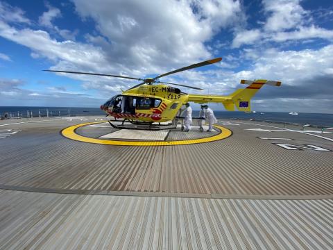Traslado de paciente COVID en helicóptero medicalizado