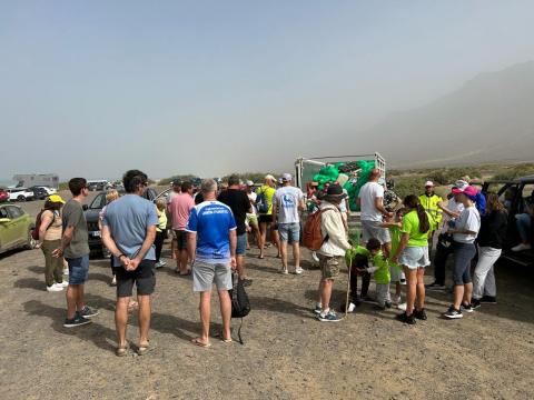 Limpieza de las playas de Cofete / CanariasNoticias.es 