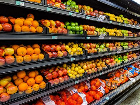 Frutas en supermercado