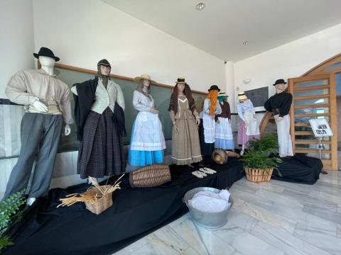 Exposición de vestimenta tradicional canaria en Candelaria / CanariasNoticias.es 