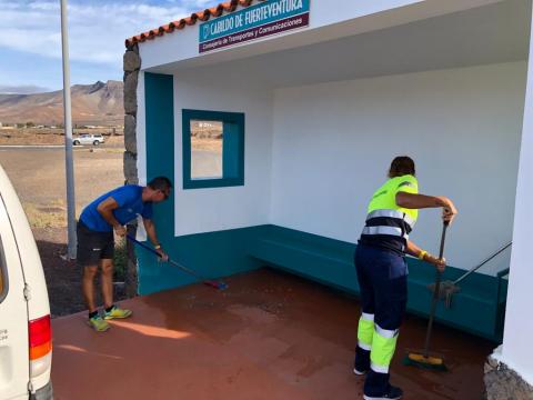 Trabajos que se han llevado a cabo en marquesinas de Fuerteventura / CanariasNoticias.es 