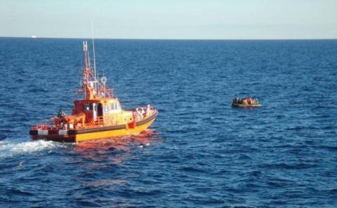 Salvamento Marítimo rescata una patera