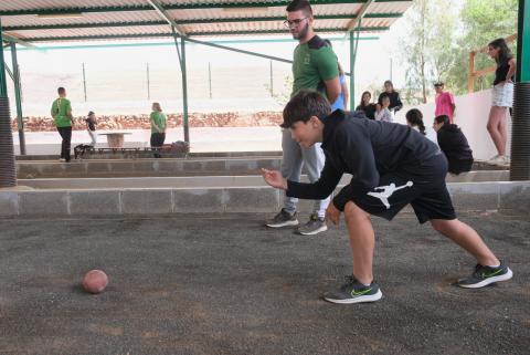 Estudiantes conocen el juego de Bola canaria / CanariasNoticias.es 