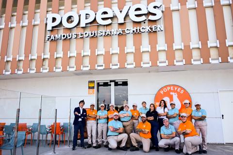 Inauguraci贸n restaurante Popeyes庐 en Telde 