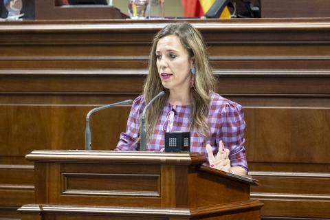 Jessica de León en el Parlamento de Canarias/ canariasnoticias.es