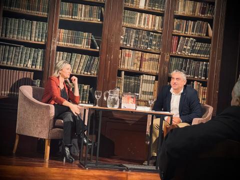 Presentación del libro "Maestro de Sombras”