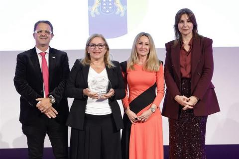 Antonia María Pérez recoge el premio 
