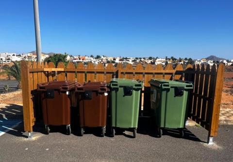 Paneles de protección de contenedores de basura 