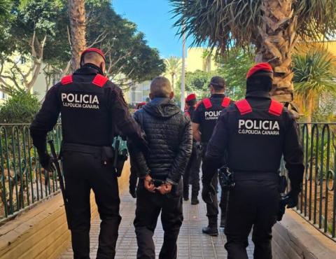 Policía Canaria