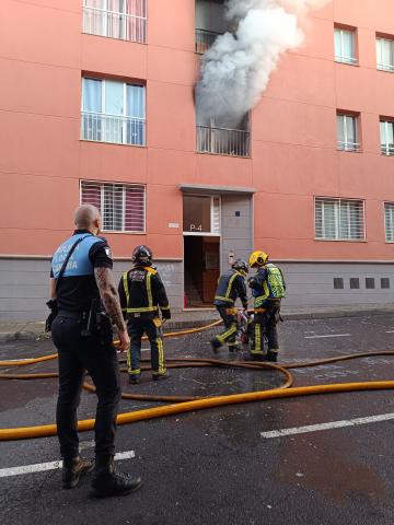 Incendio de vivienda en Tenerife Incendio de vivienda en Tenerife